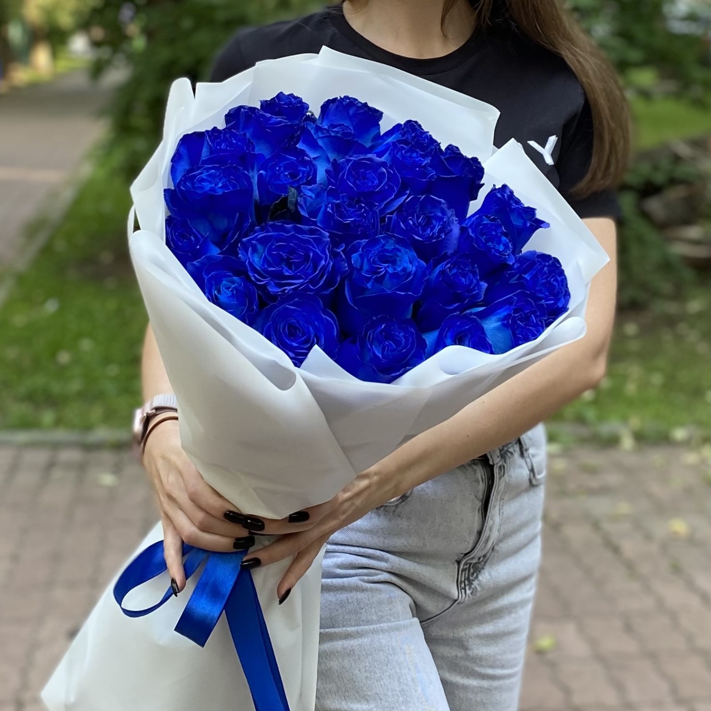 Букет из 25 синих роз