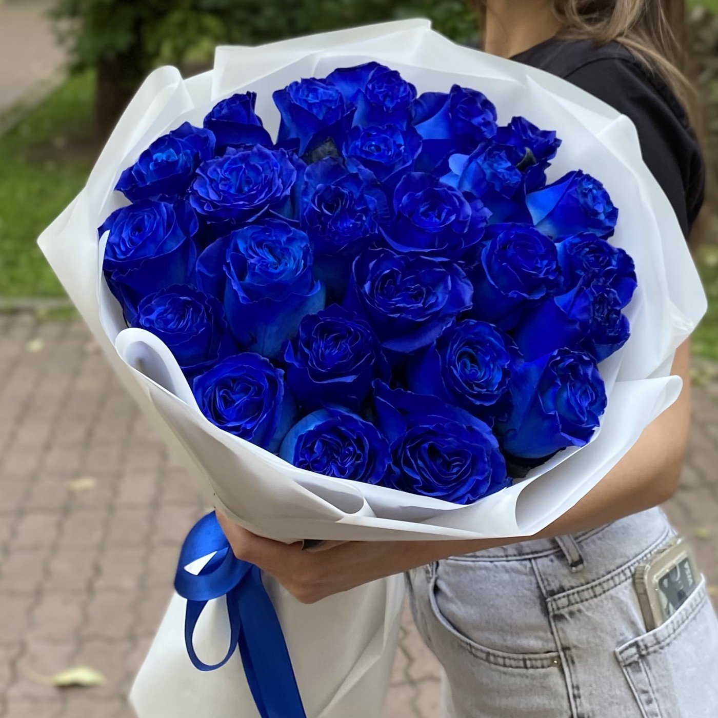 Букет из 25 синих роз