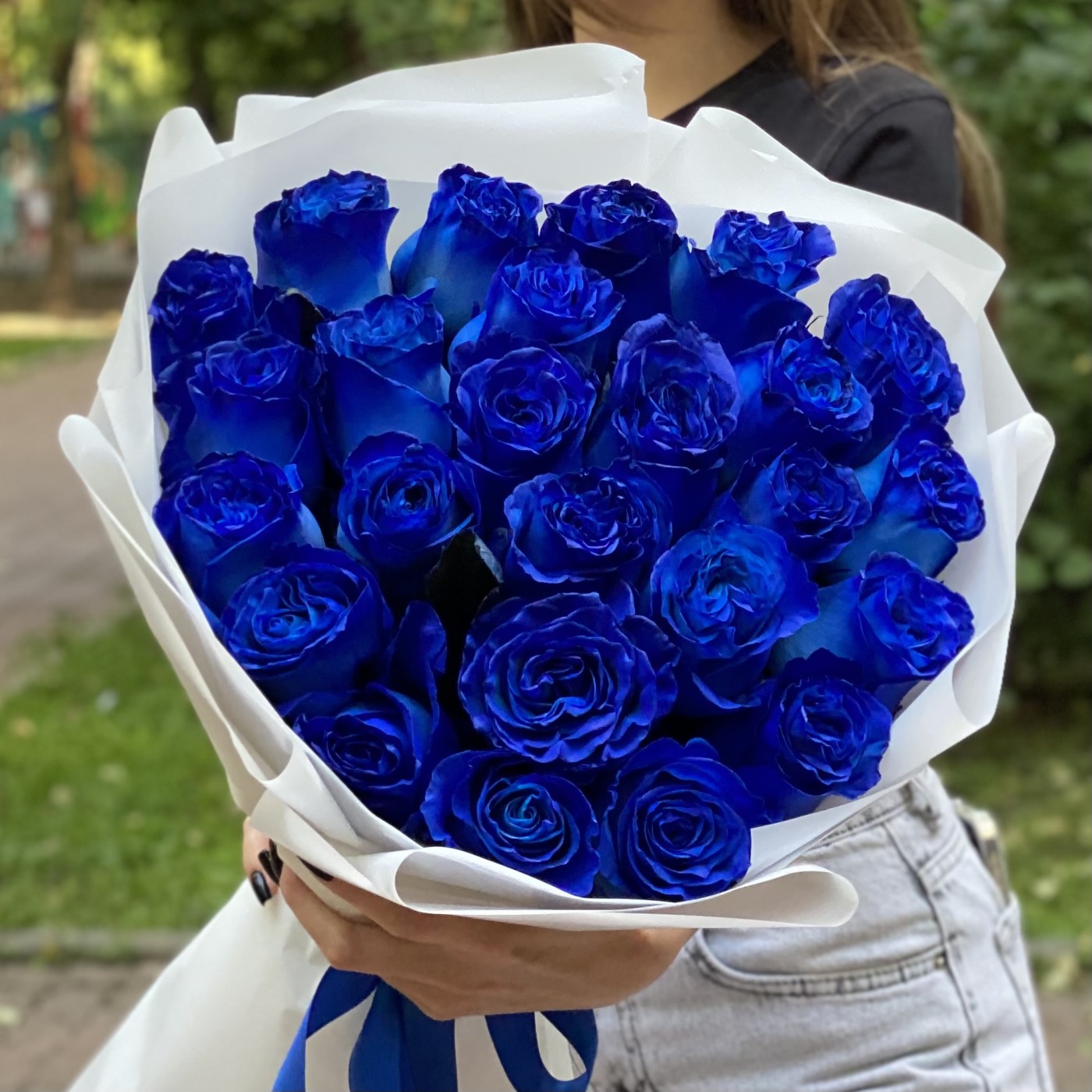 Букет из 25 синих роз