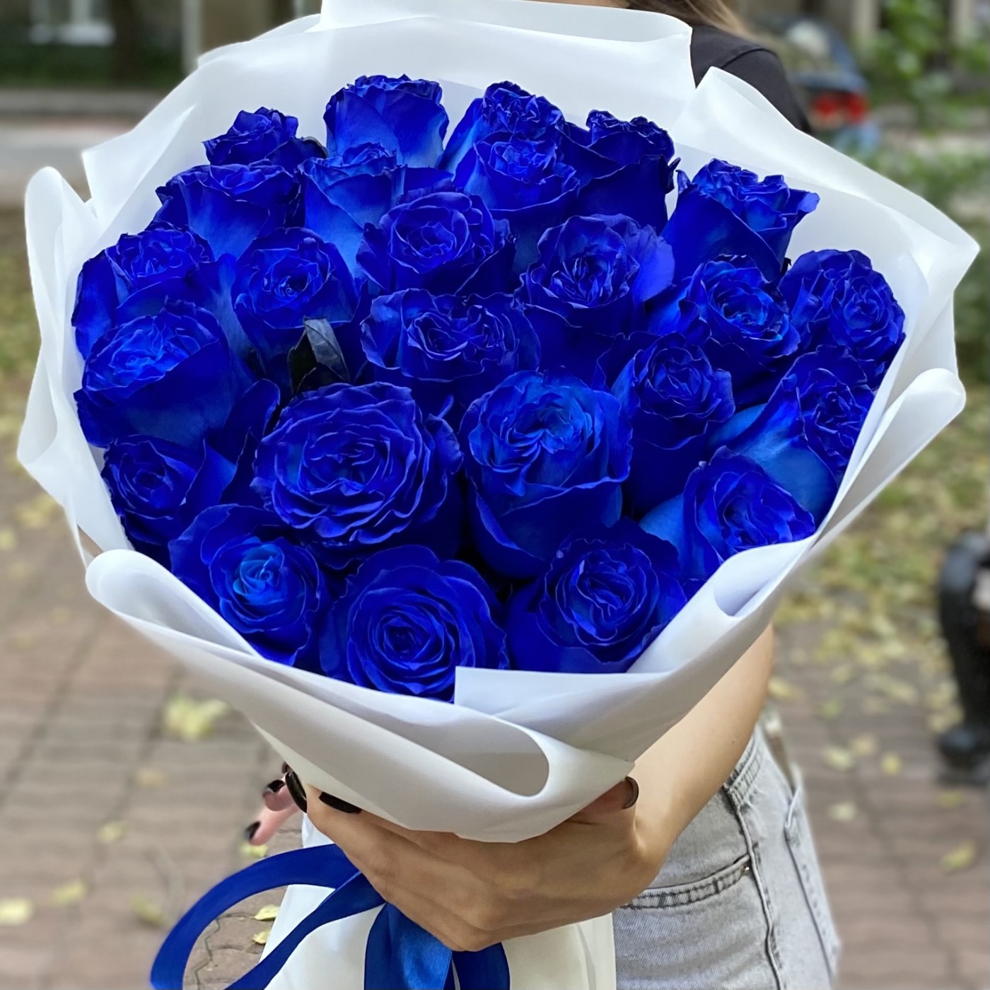 Букет из 25 синих роз